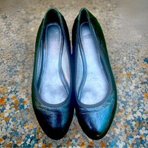 Johnston & Murphy Leather Flats